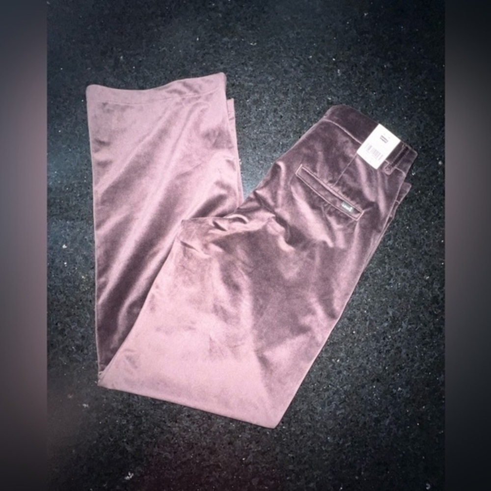 🎉HOST PICK🎉 NWT LEVI’S PLUM VELVET WIDE LEG BAGGY LEG PANTS SZ 25x31 - Picture 2 of 13